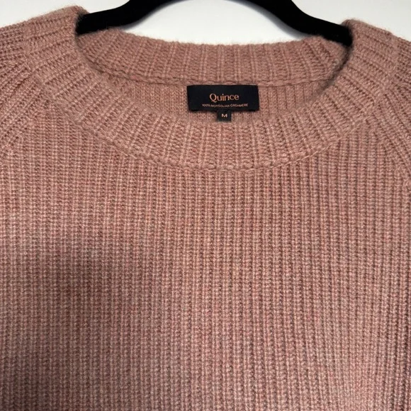 *Rare* QUINCE Mongolian Cashmere Fisherman Crewneck Sweater Strawberry Melange 🍓 - Picture 3 of 9